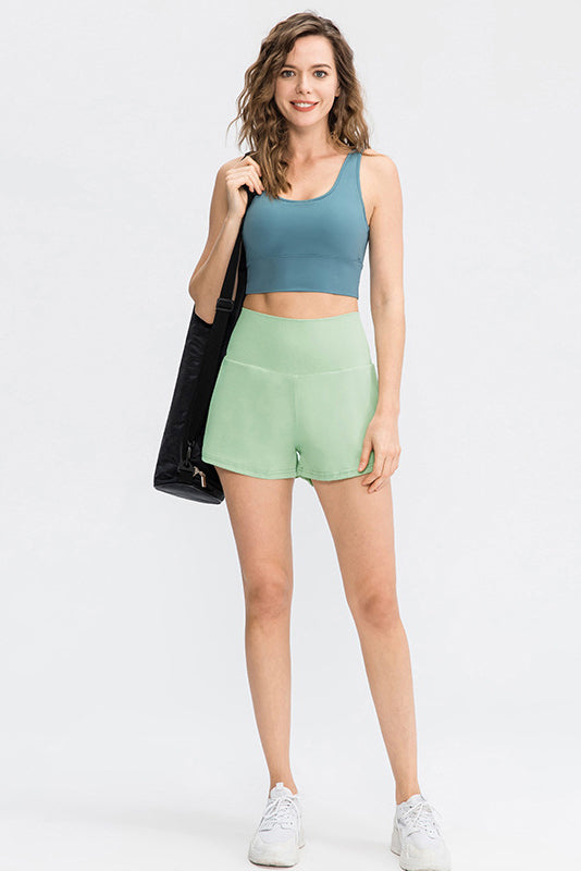 SVL Padel Cloud Comfort Shorts in green, designed with a relaxed fit, elastic waistband, and lightweight fabric to ensure maximum comfort and mobility on the court