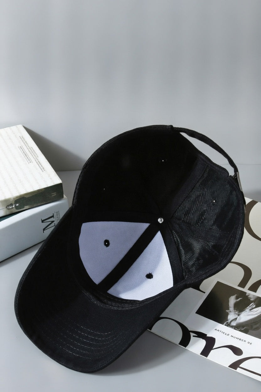 Interior view of SVL black unisex sports cap designed for padel and tennis players