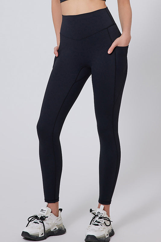 SVL Padel Active Aura Leggings in black, offering a high-waisted fit with compression support, crafted from stretchable, breathable material ideal for padel activities