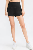 SVL Padel Cloud Comfort Shorts in black, designed with a relaxed fit, elastic waistband, and lightweight fabric to ensure maximum comfort and mobility on the court