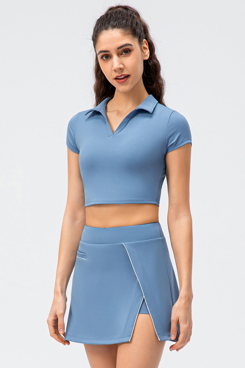 SVL Padel Court & Confidence Top in serene blue, featuring a fitted design with moisture-wicking technology, providing comfort and style for competitive padel play