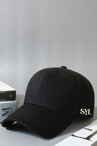 SVL Classic Cap in black, unisex adjustable padel and tennis sports hat