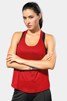 SVL Yasmine T-shirt in red, women’s performance padel and tennis tank top with athletic fit